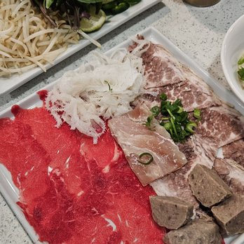 Hot Stone Pho - Hot Stone Special with ribeye, brisket, beef balls, tendon, tripe - Vietnamese Near Me - Rosemead, California