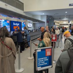 Avis - The line of disappointed customers