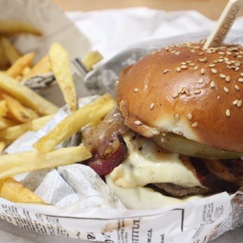 T & C Burger Lab - Burgers Near Me - Rome, RM T & C Burger Lab - Burgers Near Me - Rome, RM