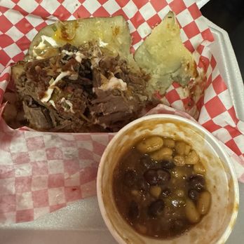 Frostproof BBQ Company - The couch potato with bbq Pit beans - Barbeque Near Me - Frostproof, Florida