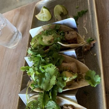 Moku Kitchen - Ahi Tacos - Cocktail Bars Near Me - Honolulu, Hawaii