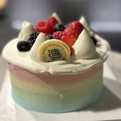 Paris Baguette - Rainbow cake