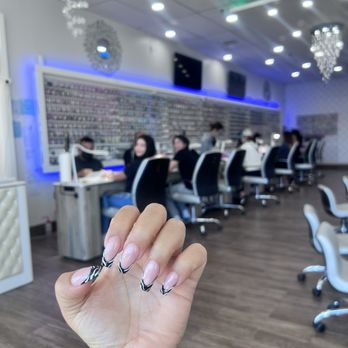 Nail Trends & Spa - Love my nail design done in 45 minutes with incredible results - Nail Salons Near Me - Lenexa, Kansas