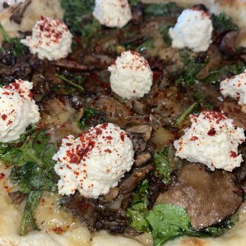 True Food Kitchen - Spinach and Mushroom pizza, pizza - New American Near Me - Alpharetta, Georgia