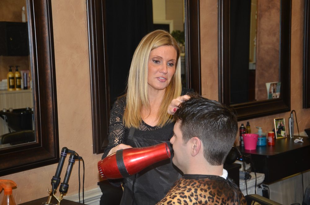Salon DeAngelo Image