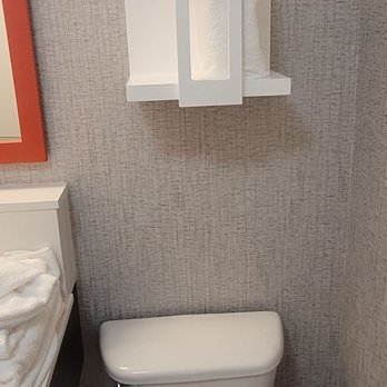 Hampton Inn Ukiah - The towel rack was a few steps away from the tub / shower. Plan ahead. - Hotels Near Me - Ukiah, California Hampton Inn Ukiah - The towel rack was a few steps away from the tub / shower. Plan ahead. - Hotels Near Me - Ukiah, California