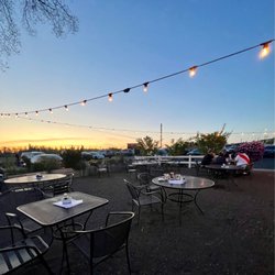 Mad Greek Deli - Outside patio