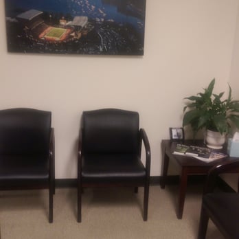 Express Employment Professionals - Waiting area - Employment Agencies Near Me - Kirkland, Washington