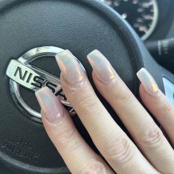 Divine Nails & Spa - Nail Salons Near Me - Lathrop, California
