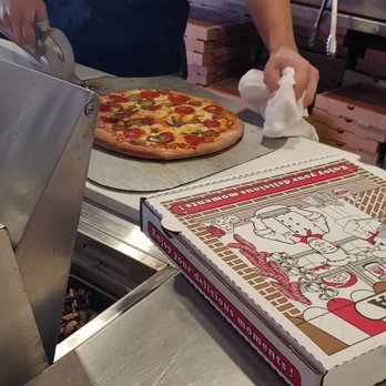 Pasta Party - Small pepperoni jalapeno pizza - Pizza Near Me - Orange, California Pasta Party - Small pepperoni jalapeno pizza - Pizza Near Me - Orange, California