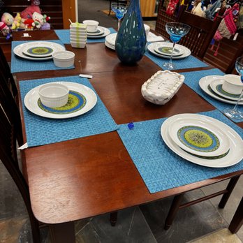 Turn Style Consignment - Used, Vintage & Consignment Near Me - Richfield, Minnesota