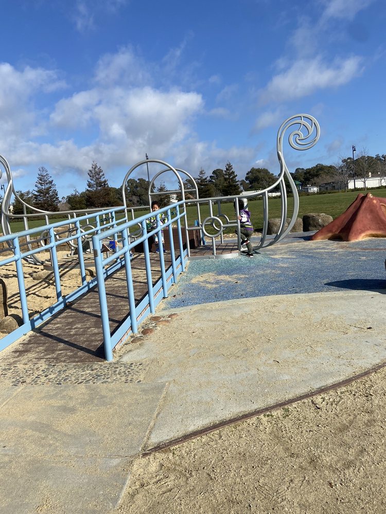 Crescent Park Logo
