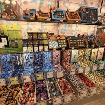 Venchi - Chocolatiers & Shops Near Me - Costa Mesa, California Venchi - Chocolatiers & Shops Near Me - Costa Mesa, California