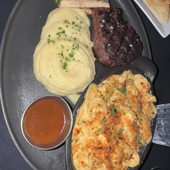Warren - Australian wagyu filet mignon with mashed potatoes and Mac and cheese - Whiskey Bars Near Me - Delray Beach, Florida