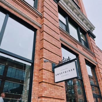 SweetDiner - Outside - Diners Near Me - Milwaukee, Wisconsin