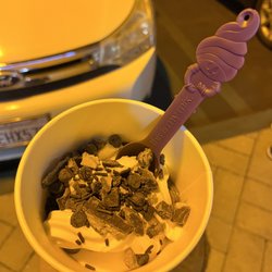 Menchies Frozen Yogurt - Froyo