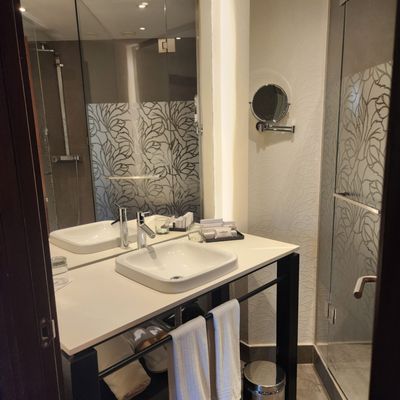 Hotel Condes de Barcelona by null