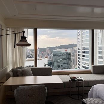 港島香格里拉大酒店 - Hotels Near Me - Hong Kong, HK