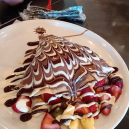 Crepe filled with fruit! Crepe filled with fruit!