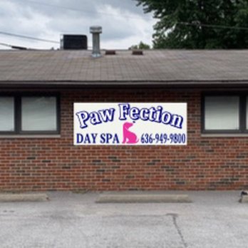 Paw Fection Day Spa - Front of bldg at the corner of West Clay and Charwood
2565 West Clay - Pet Groomers Near Me - Saint Charles, Missouri Paw Fection Day Spa - Front of bldg at the corner of West Clay and Charwood
2565 West Clay - Pet Groomers Near Me - Saint Charles, Missouri
