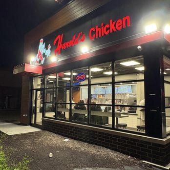 Harold's Chicken Shack - Outside sign - Chicken Shop Near Me - Chicago, Illinois