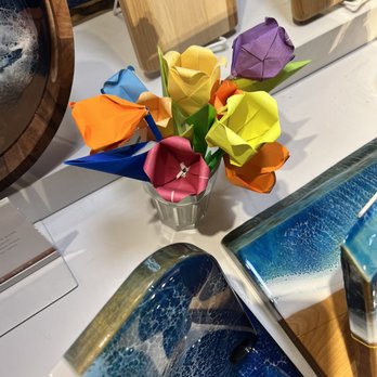MAKE Gastown - Paper flowers - Customized Merchandise Near Me - Vancouver, British Columbia