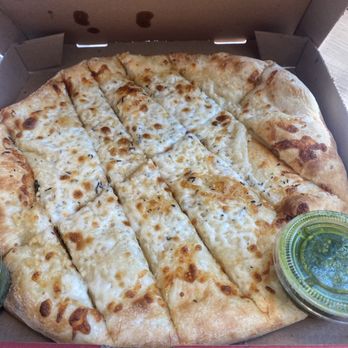 MOD Pizza - Cheesy garlic bread w/pesto dipping sauce - Fast Food Near Me - Riverdale Park, Maryland