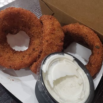 Wing It - Homemade onion rings. Not frozen. They actually cut their own onions. - Chicken Wings Near Me - Glendale, California