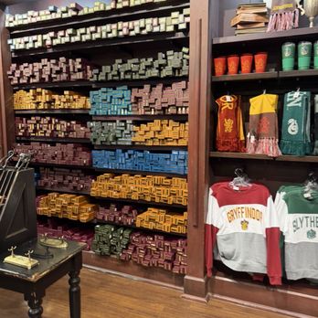 Universal Studios Store at Universal CityWalk Orlando - Souvenir Shops Near Me - Orlando, Florida Universal Studios Store at Universal CityWalk Orlando - Souvenir Shops Near Me - Orlando, Florida