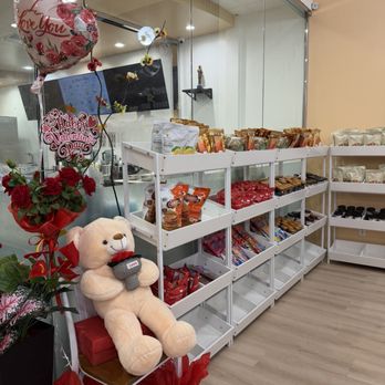 Sweet Bee - snacks - Desserts Near Me - West Covina, California Sweet Bee - snacks - Desserts Near Me - West Covina, California