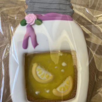 Wennie Planet Cakery - Bakeries Near Me