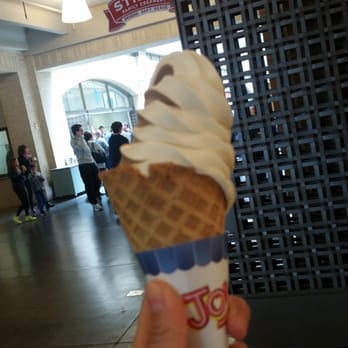 Gott's Roadside - Takeout Window - Swirl! - Ice Cream & Frozen Yogurt Near Me - San Francisco, California