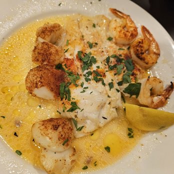 Lenny's Clam Bar - Filet Of Sole - Seafood Near Me - Howard Beach, New York