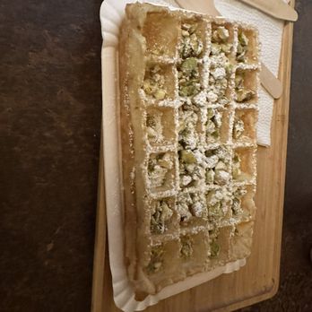Belgian Waffles - Pistachio waffle - Desserts Near Me - Brussels, BRU
