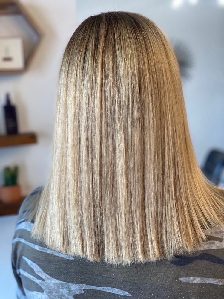 Hair By Nicki Logo