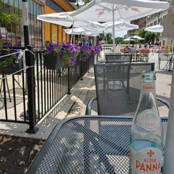 Figo Wine Bar - Sitting outside for lunch for the Dining on Sheffield Event - Wine Bars Near Me - Chicago, Illinois Figo Wine Bar - Sitting outside for lunch for the Dining on Sheffield Event - Wine Bars Near Me - Chicago, Illinois
