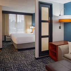 Hyatt Place Fair Lawn/Paramus - King room with seating area
