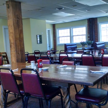 Jackie's Restaurant - tables and chairs in a restaurant - Breakfast & Brunch Near Me - Bantam, Connecticut Jackie's Restaurant - tables and chairs in a restaurant - Breakfast & Brunch Near Me - Bantam, Connecticut