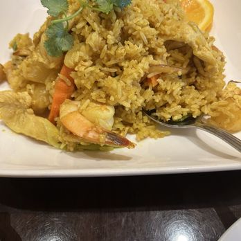 Mai Thai - Pineapple Fried Rice Prawns and Chicken - Thai Near Me - Benicia, California Mai Thai - Pineapple Fried Rice Prawns and Chicken - Thai Near Me - Benicia, California