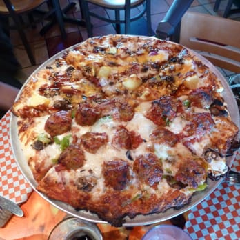 Vino's Pizza - Pizza Near Me - Carson City, Nevada