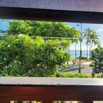 Lulu's Waikiki - The view sourh - Burgers Near Me - Honolulu, Hawaii Lulu's Waikiki - The view sourh - Burgers Near Me - Honolulu, Hawaii