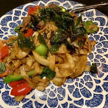 Lemongrass - DRUNKEN NOODLES (BEEF) - Thai Near Me - Las Vegas, Nevada