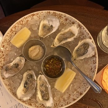 Gin Gin's - Oysters- 1/2 dozen from cape cod - Cocktail Bars Near Me - Grand Rapids, Michigan