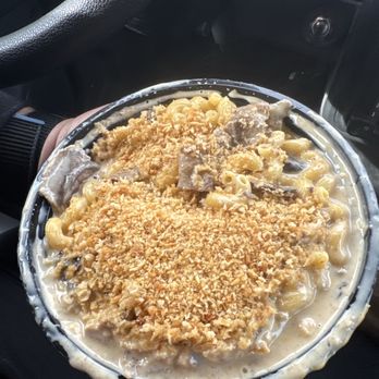 Macdaddy's Macaroni & Cheese Bar - American Near Me - Monroe, Connecticut