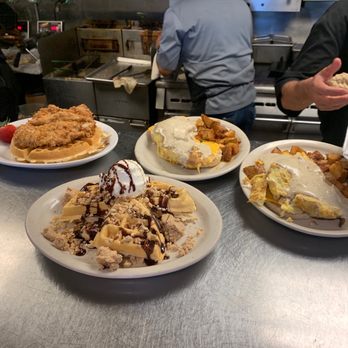 Jonathon's Diner - Sampling from Jonathan's menu. - New American Near Me - Dallas, Texas