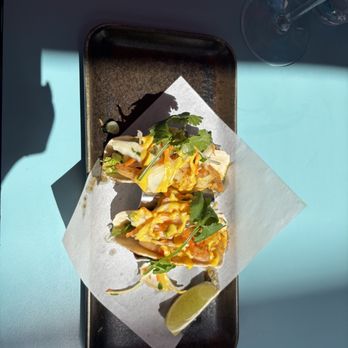Las Iguanas - Lemon Prawn Tacos - Latin American Near Me - London, XGL Las Iguanas - Lemon Prawn Tacos - Latin American Near Me - London, XGL