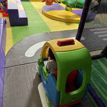 Kids Plays - Cart/swing ride - Indoor Playcenter Near Me - Omaha, Nebraska