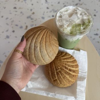 Florecita Panadería - Maiz azul , apple pie , banana cold foam matcha - Bakeries Near Me - San Francisco, California Florecita Panadería - Maiz azul , apple pie , banana cold foam matcha - Bakeries Near Me - San Francisco, California