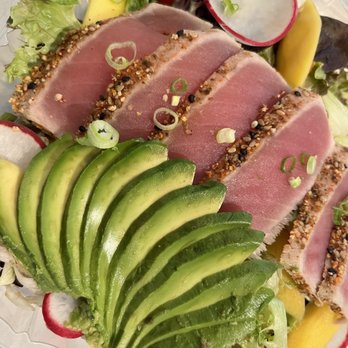 The Eastern Peak - Franklin - Seared Tuna Salad (add avocado) - Thai Near Me - Franklin, Tennessee
