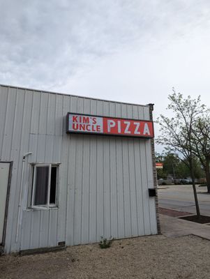 Kim's Uncle Pizza by null